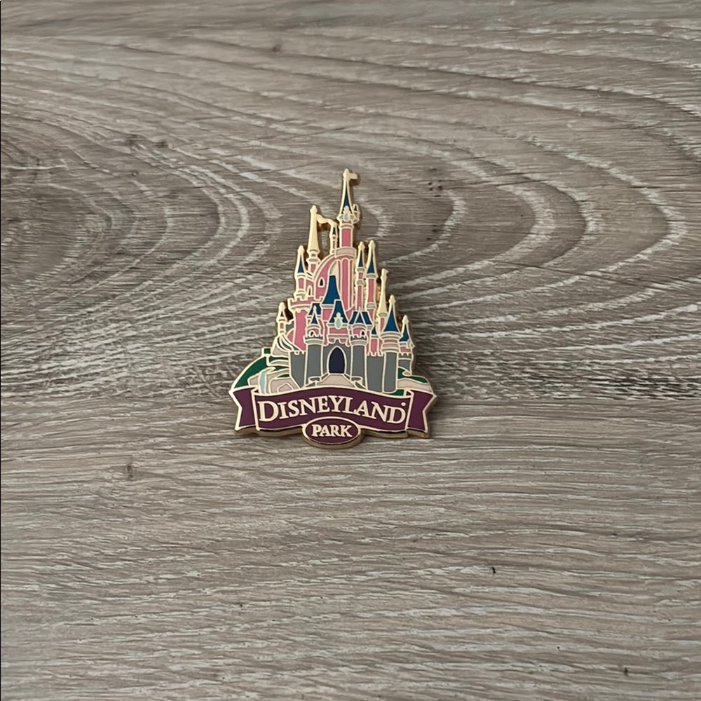 Disneyland Park Castle Pin